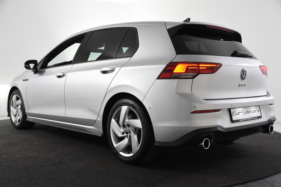 Volkswagen Golf VIII 2.0 TSI GTI *Navigatie*Keyless*Stoelverwarming*Park assist*
