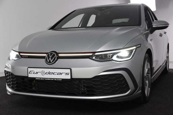Volkswagen Golf VIII 2.0 TSI GTI *Navigatie*Keyless*Stoelverwarming*Park assist*