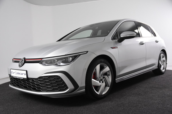 Volkswagen Golf VIII 2.0 TSI GTI *Navigatie*Keyless*Stoelverwarming*Park assist*