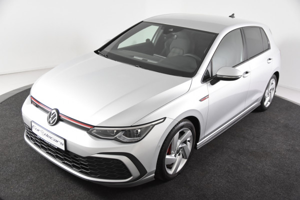 Volkswagen Golf VIII 2.0 TSI GTI *Navigatie*Keyless*Stoelverwarming*Park assist*