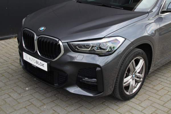 BMW X1 XDrive25e M-sport | Pano | Trekhaak | Navi