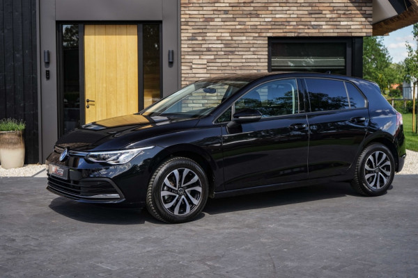 Volkswagen Golf VIII 1.0 TSI Active