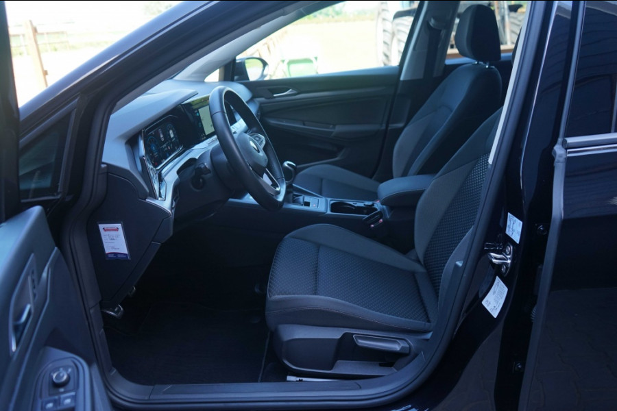 Volkswagen Golf VIII 1.0 TSI Active
