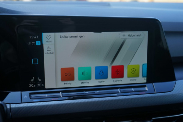 Volkswagen Golf VIII 1.0 TSI Active
