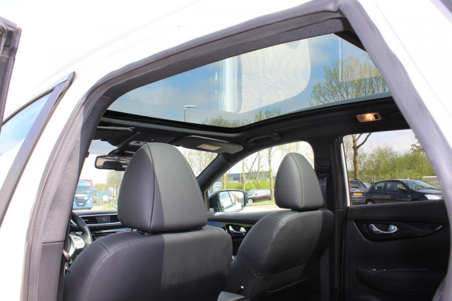 Nissan QASHQAI 1.6 N-Vision 1e eig PANO CAMERA´´S MEDIA NAVI CLIMA ALCANTARA -LEDER TREKHAAK