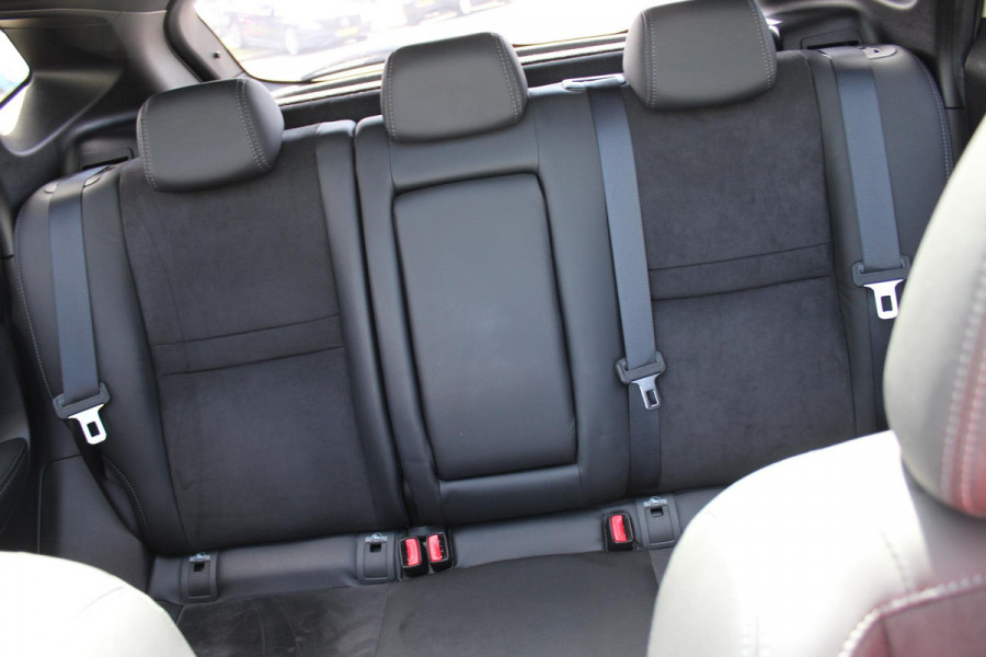 Nissan QASHQAI 1.6 N-Vision 1e eig PANO CAMERA´´S MEDIA NAVI CLIMA ALCANTARA -LEDER TREKHAAK
