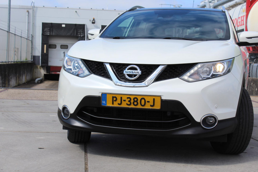 Nissan QASHQAI 1.6 N-Vision 1e eig PANO CAMERA´´S MEDIA NAVI CLIMA ALCANTARA -LEDER TREKHAAK