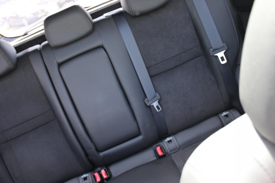Nissan QASHQAI 1.6 N-Vision 1e eig PANO CAMERA´´S MEDIA NAVI CLIMA ALCANTARA -LEDER TREKHAAK