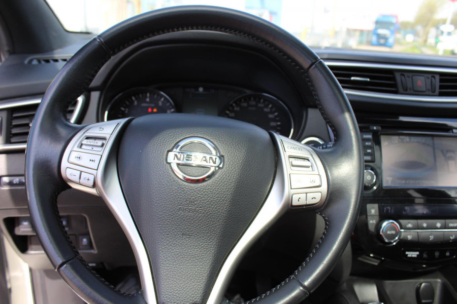 Nissan QASHQAI 1.6 N-Vision 1e eig PANO CAMERA´´S MEDIA NAVI CLIMA ALCANTARA -LEDER TREKHAAK
