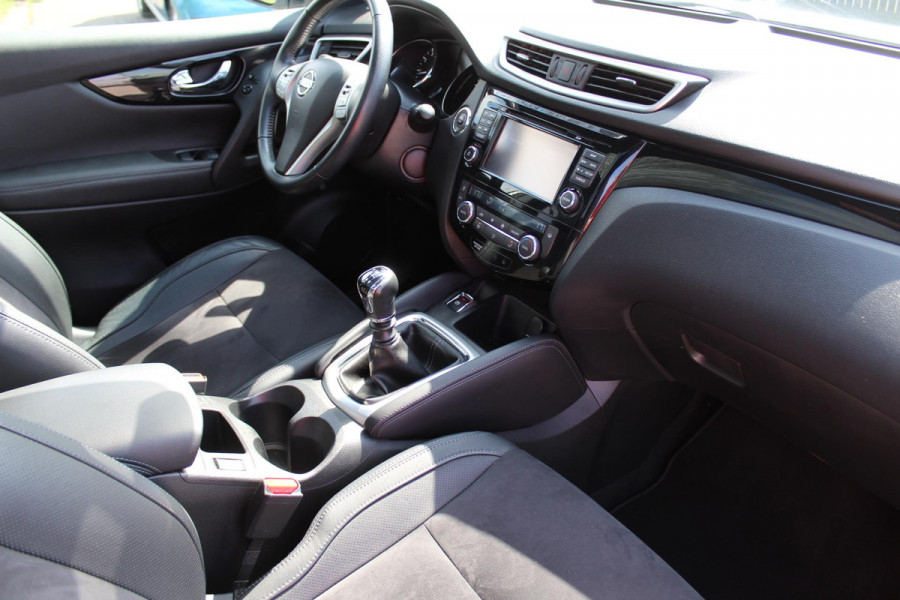 Nissan QASHQAI 1.6 N-Vision 1e eig PANO CAMERA´´S MEDIA NAVI CLIMA ALCANTARA -LEDER TREKHAAK