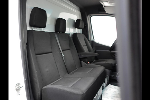 Mercedes-Benz Sprinter 315 150pk Automaat Bakwagen Laadklep Meubelbak Navi Airco Cruise Control Zijdeur Comfort stoelen