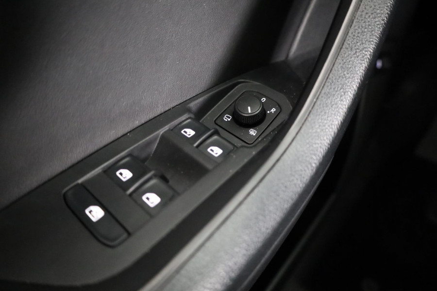 Škoda Kodiaq 1.5 TSI Business Edition 150pk | Panoramadak | Trekhaak | Navigatie | Virtual Cockpit | Verwarmbare voorstoelen