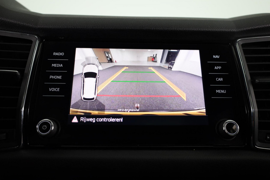 Škoda Kodiaq 1.5 TSI Business Edition 150pk | Panoramadak | Trekhaak | Navigatie | Virtual Cockpit | Verwarmbare voorstoelen