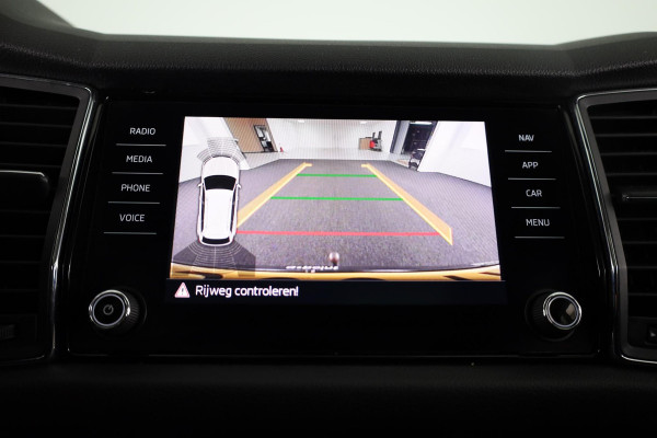 Škoda Kodiaq 1.5 TSI Business Edition 150pk | Panoramadak | Trekhaak | Navigatie | Virtual Cockpit | Verwarmbare voorstoelen