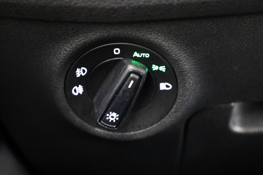 Škoda Kodiaq 1.5 TSI Business Edition 150pk | Panoramadak | Trekhaak | Navigatie | Virtual Cockpit | Verwarmbare voorstoelen