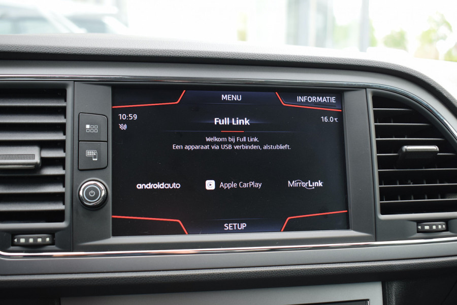 Seat León ST 1.5 TSI Style Ultimate Edition | Apple CarPlay | Leer/ Alcantara | Camera | Climate