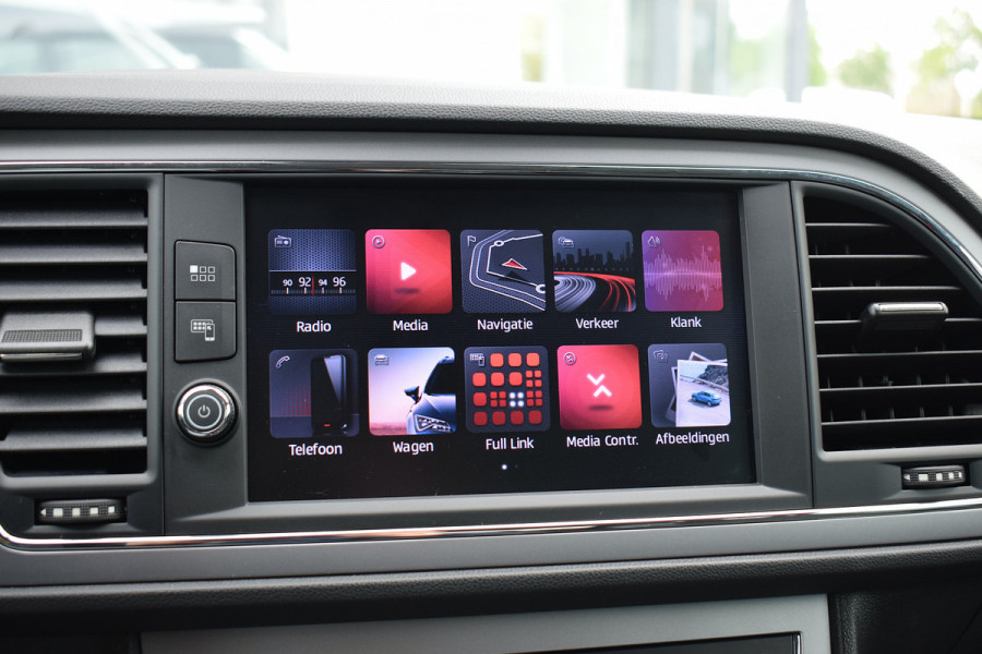 Seat León ST 1.5 TSI Style Ultimate Edition | Apple CarPlay | Leer/ Alcantara | Camera | Climate