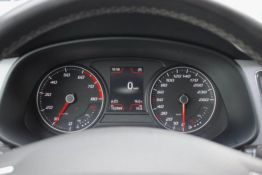 Seat León ST 1.5 TSI Style Ultimate Edition | Apple CarPlay | Leer/ Alcantara | Camera | Climate