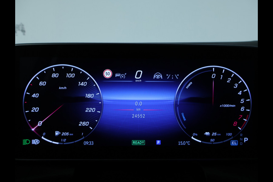 Mercedes-Benz GLC 400 e 4MATIC AMG Plug-In Hybride | AMG Line Premium | Tekhaak | Panorama Schuif-Kanteldak | Rijassistentiepakket plus | Stuur en Stoelverwarming | Inclusief 24 maanden MB Certified garantie voor Europa.