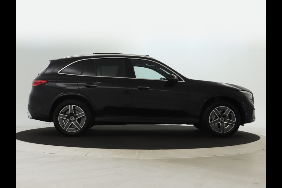 Mercedes-Benz GLC 400 e 4MATIC AMG Plug-In Hybride | AMG Line Premium | Tekhaak | Panorama Schuif-Kanteldak | Rijassistentiepakket plus | Stuur en Stoelverwarming | Inclusief 24 maanden MB Certified garantie voor Europa.