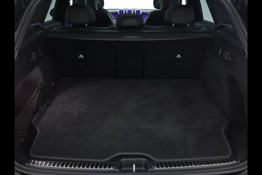 Mercedes-Benz GLC 400 e 4MATIC AMG Plug-In Hybride | AMG Line Premium | Tekhaak | Panorama Schuif-Kanteldak | Rijassistentiepakket plus | Stuur en Stoelverwarming | Inclusief 24 maanden MB Certified garantie voor Europa.