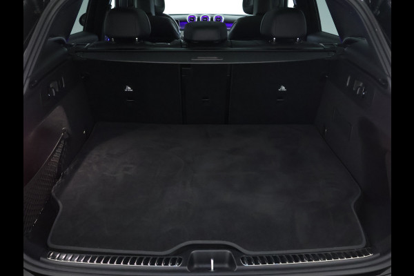 Mercedes-Benz GLC 400 e 4MATIC AMG Plug-In Hybride | AMG Line Premium | Tekhaak | Panorama Schuif-Kanteldak | Rijassistentiepakket plus | Stuur en Stoelverwarming | Inclusief 24 maanden MB Certified garantie voor Europa.