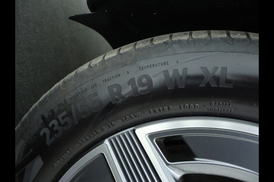 Mercedes-Benz GLC 400 e 4MATIC AMG Plug-In Hybride | AMG Line Premium | Tekhaak | Panorama Schuif-Kanteldak | Rijassistentiepakket plus | Stuur en Stoelverwarming | Inclusief 24 maanden MB Certified garantie voor Europa.