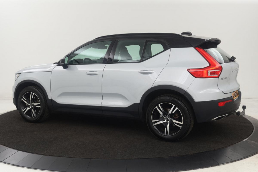 Volvo XC40 1.5 T3 R-Design | Stoel & stuurverwarming | Trekhaak | Camera | Navigatie | Achterbankverwarming | Leder/Alcantara | Full LED