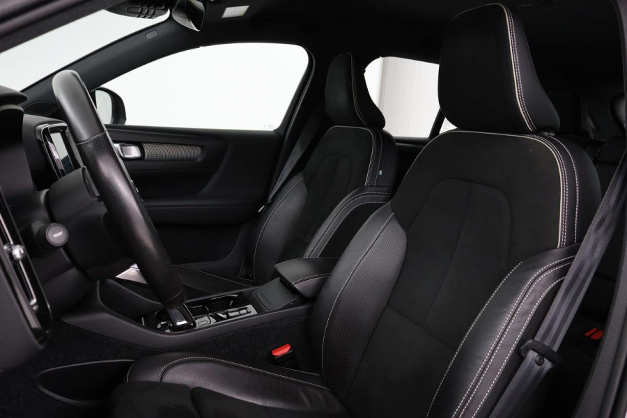 Volvo XC40 1.5 T3 R-Design | Stoel & stuurverwarming | Trekhaak | Camera | Navigatie | Achterbankverwarming | Leder/Alcantara | Full LED