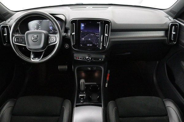Volvo XC40 1.5 T3 R-Design | Stoel & stuurverwarming | Trekhaak | Camera | Navigatie | Achterbankverwarming | Leder/Alcantara | Full LED