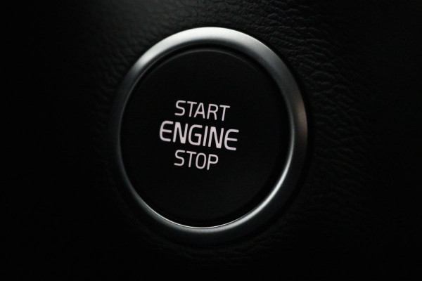 Volvo XC40 1.5 T3 R-Design | Stoel & stuurverwarming | Trekhaak | Camera | Navigatie | Achterbankverwarming | Leder/Alcantara | Full LED