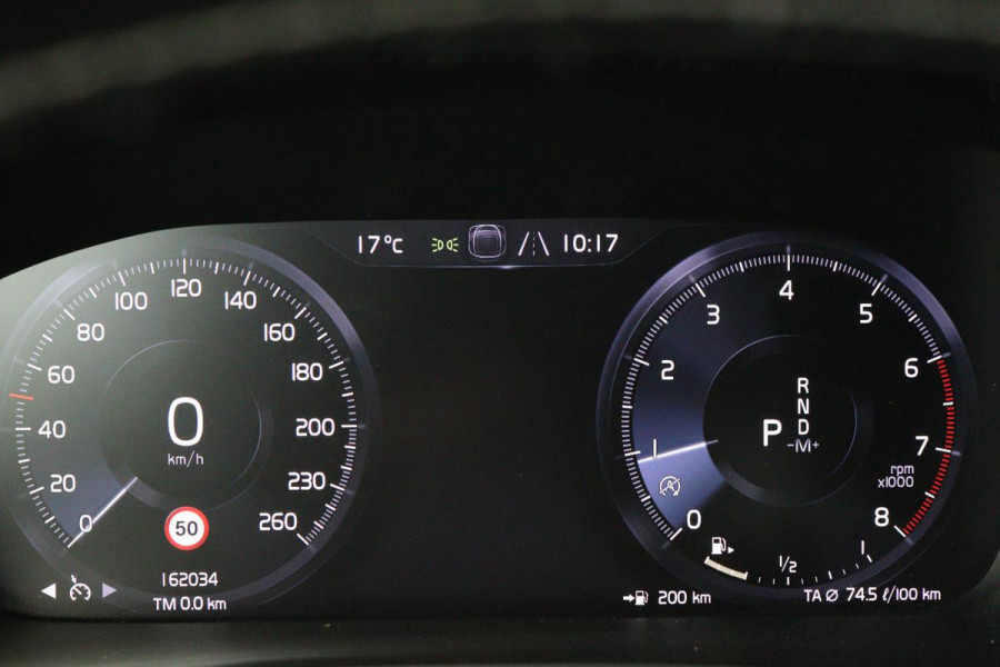 Volvo XC40 1.5 T3 R-Design | Stoel & stuurverwarming | Trekhaak | Camera | Navigatie | Achterbankverwarming | Leder/Alcantara | Full LED