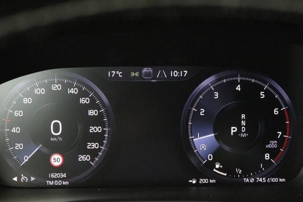 Volvo XC40 1.5 T3 R-Design | Stoel & stuurverwarming | Trekhaak | Camera | Navigatie | Achterbankverwarming | Leder/Alcantara | Full LED