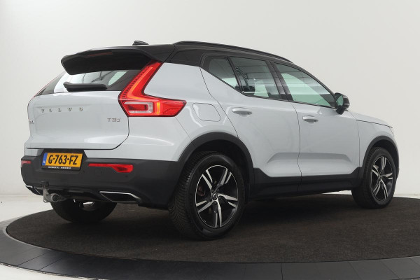 Volvo XC40 1.5 T3 R-Design | Stoel & stuurverwarming | Trekhaak | Camera | Navigatie | Achterbankverwarming | Leder/Alcantara | Full LED