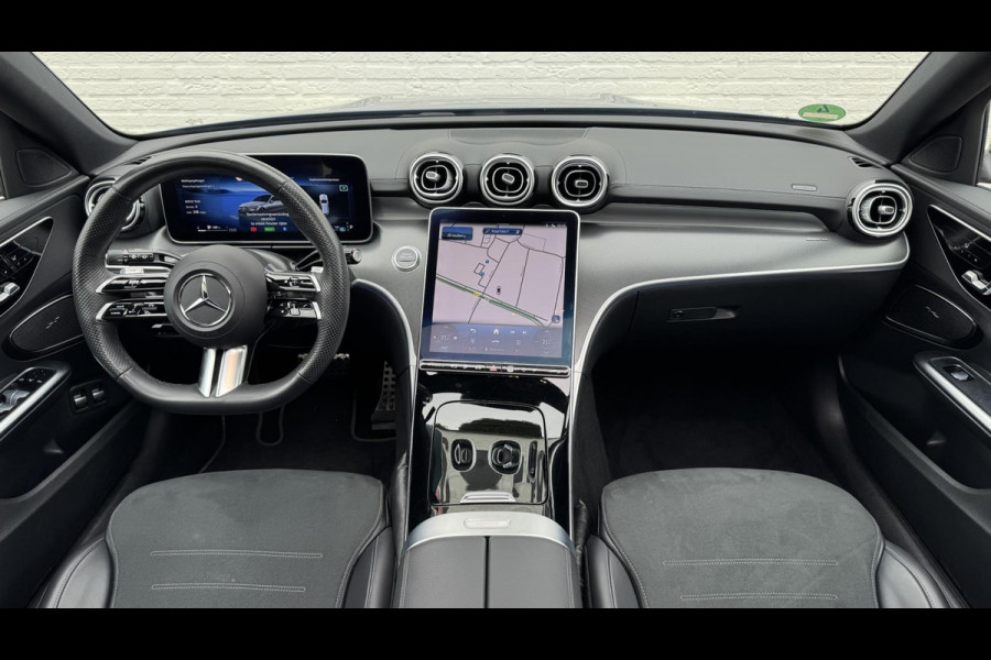 Mercedes-Benz C-Klasse 300 e AMG Line Adaptive cruise control Climate control Navi Apple / Android Leder/Alcantara