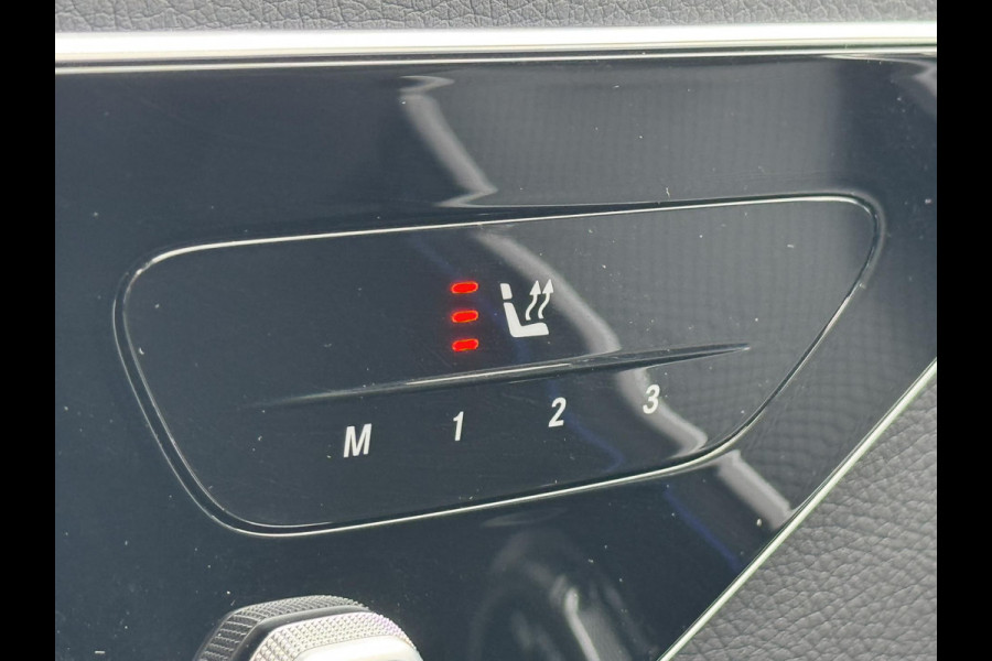 Mercedes-Benz C-Klasse 300 e AMG Line Adaptive cruise control Climate control Navi Apple / Android Leder/Alcantara