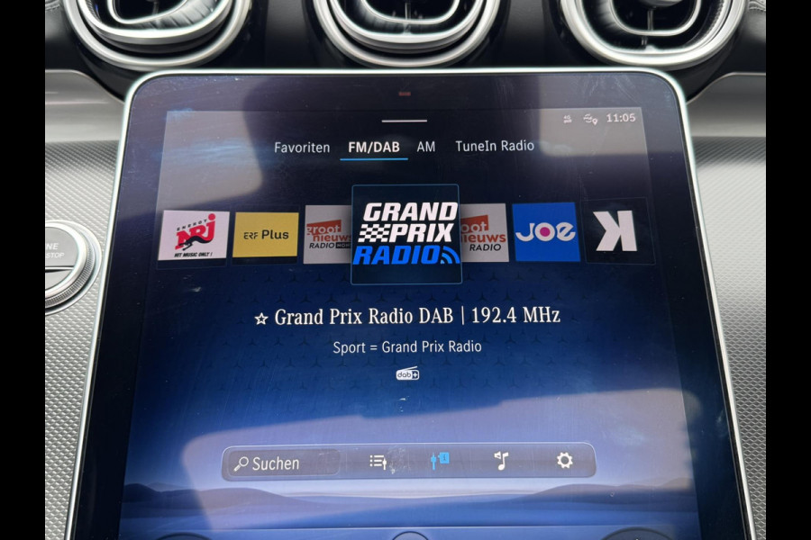 Mercedes-Benz C-Klasse 300 e AMG Line Adaptive cruise control Climate control Navi Apple / Android Leder/Alcantara