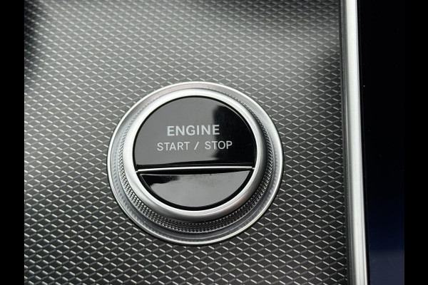 Mercedes-Benz C-Klasse 300 e AMG Line Adaptive cruise control Climate control Navi Apple / Android Leder/Alcantara