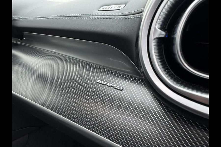 Mercedes-Benz C-Klasse 300 e AMG Line Adaptive cruise control Climate control Navi Apple / Android Leder/Alcantara