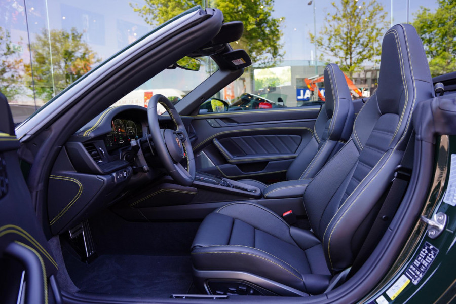 Porsche 911 992.2 Carrera GTS Cabriolet PTS Brewster Green Ceramic