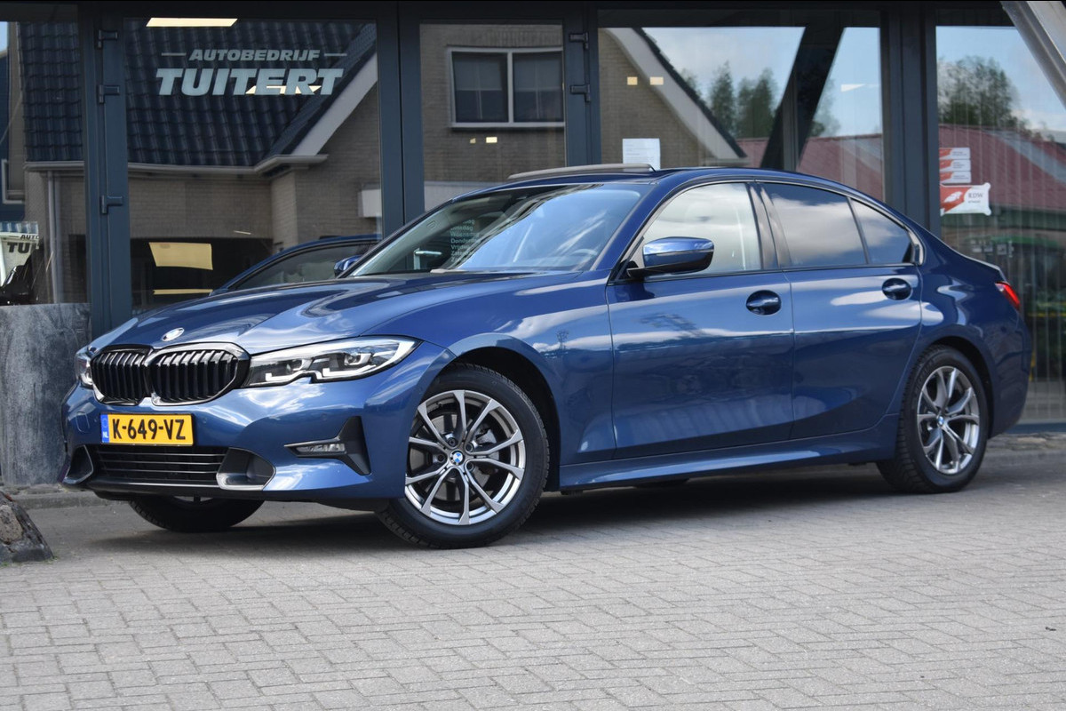 BMW 3-serie 320i High Executive | HARMAN KARDON | SCHUIF KANTELDAK | LEDER | STOELVERWARMING | SFEERVERLICHTING | APPLE CARPLAY BMW 3-serie 320i High Executive | HARMAN KARDON | SCHUIF KANTELDAK | LEDER | STOELVERWARMING | SFEERVERLICHTING | APPLE CARPLAY