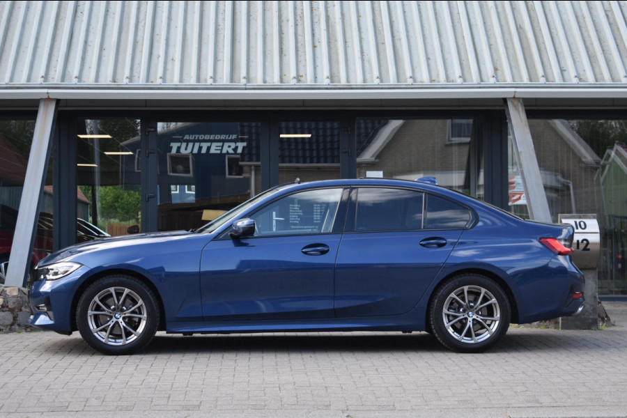 BMW 3-serie 320i High Executive | HARMAN KARDON | SCHUIF KANTELDAK | LEDER | STOELVERWARMING | SFEERVERLICHTING | APPLE CARPLAY
