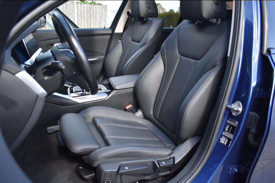 BMW 3-serie 320i High Executive | HARMAN KARDON | SCHUIF KANTELDAK | LEDER | STOELVERWARMING | SFEERVERLICHTING | APPLE CARPLAY