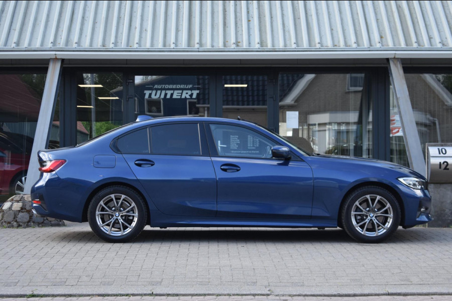 BMW 3-serie 320i High Executive | HARMAN KARDON | SCHUIF KANTELDAK | LEDER | STOELVERWARMING | SFEERVERLICHTING | APPLE CARPLAY