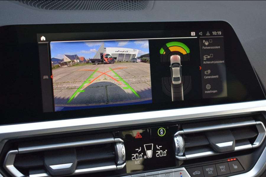 BMW 3-serie 320i High Executive | HARMAN KARDON | SCHUIF KANTELDAK | LEDER | STOELVERWARMING | SFEERVERLICHTING | APPLE CARPLAY
