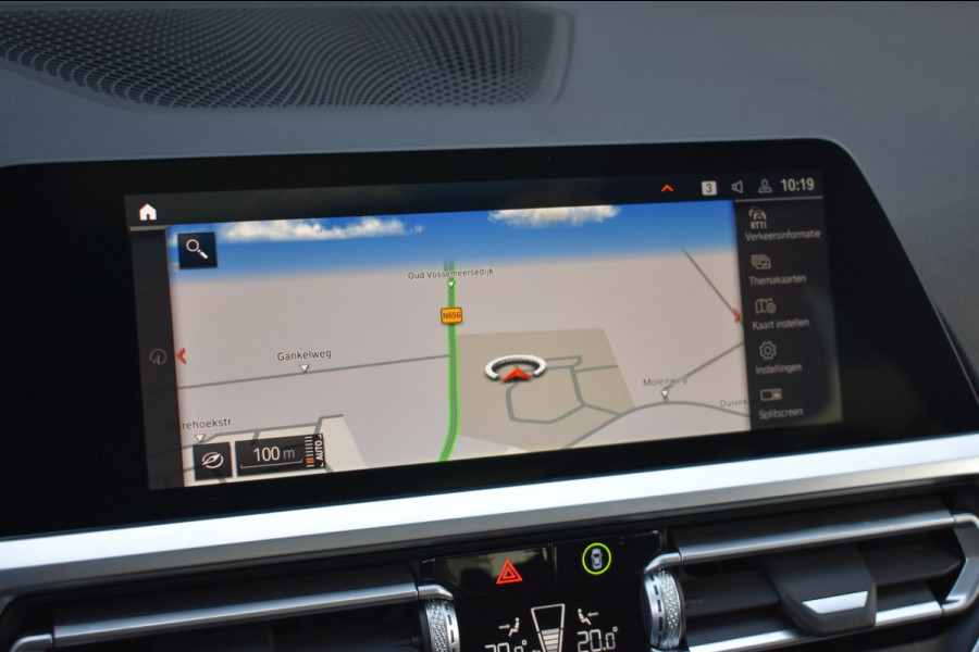 BMW 3-serie 320i High Executive | HARMAN KARDON | SCHUIF KANTELDAK | LEDER | STOELVERWARMING | SFEERVERLICHTING | APPLE CARPLAY