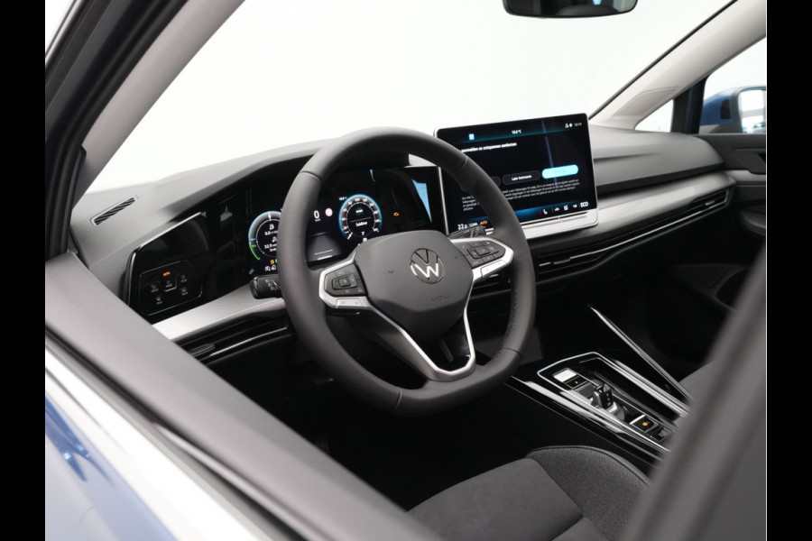 Volkswagen Golf 1.5 eHybrid Style Edition