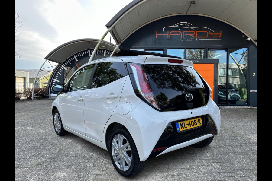 Toyota Aygo 1.0 VVT-i X-Wave Cabrio Camera Keyless NL-Auto Rijklaarprijs!