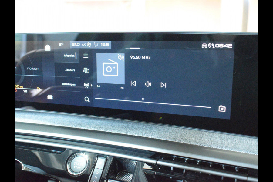 Peugeot 3008 1.2 Hybrid Allure NAVIGATIE | CARPLAY | 360 CAMERA MET SENSOREN | E.C.C. |