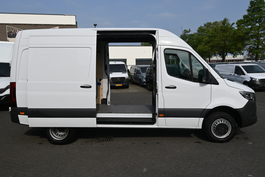 Mercedes-Benz Sprinter 516 CDI L2H2 2 Schuifdeuren, LED, MBUX met 360 graden Camera, Standkachel